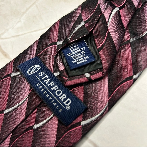 Stafford 59” Silk Burgundy and Silver Patterned Tie - Picture 3 of 3